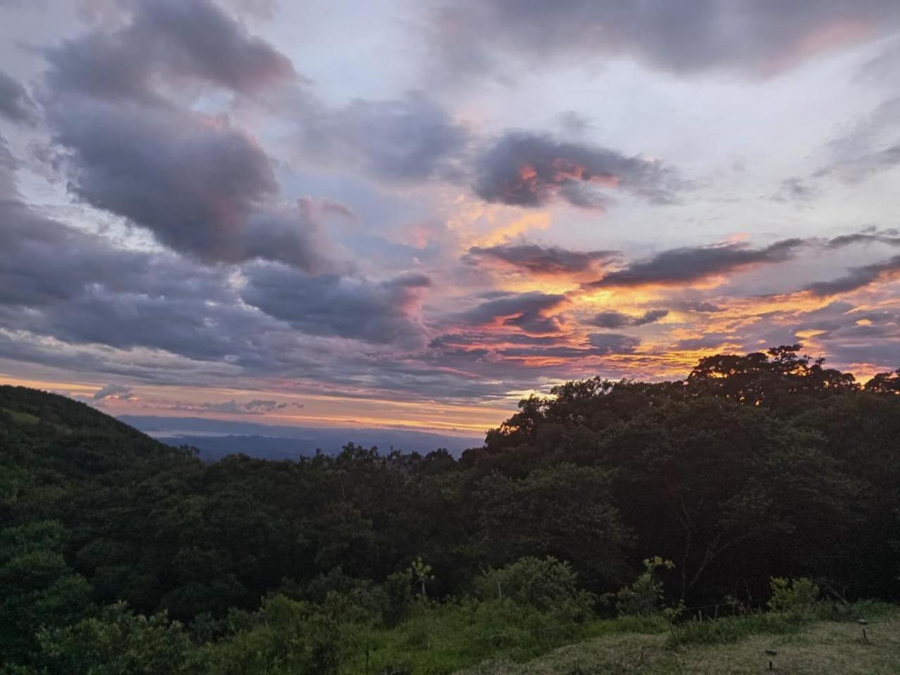 Casa Urraca, Magnifica Vista Al Oceano Pacifico Villa Monteverde ภายนอก รูปภาพ